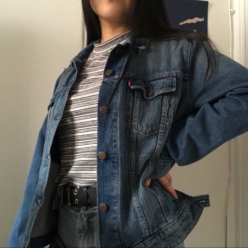 Genuine Levi’s Denim Jean Jacket 🍒🍒